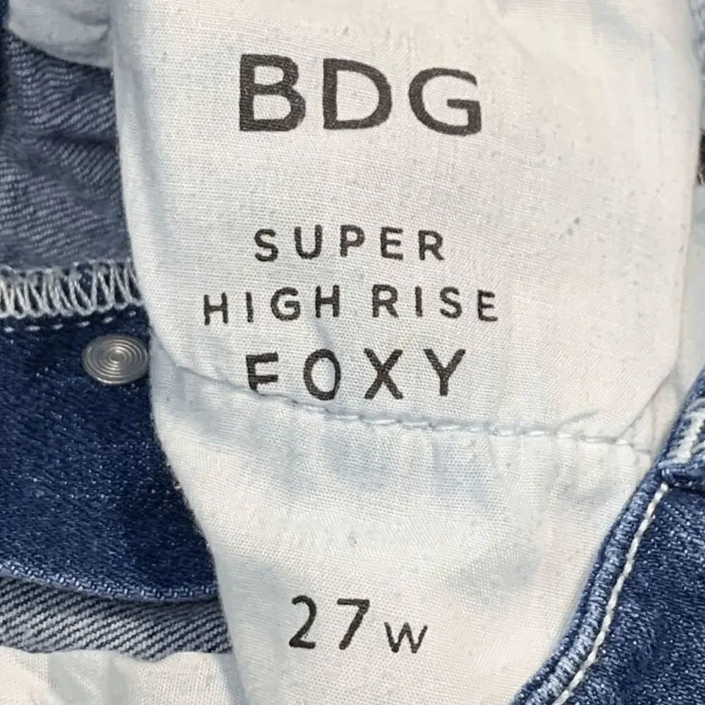 BDG Super High Rise Foxy Button Fly Denim Short - Picture 4 of 7